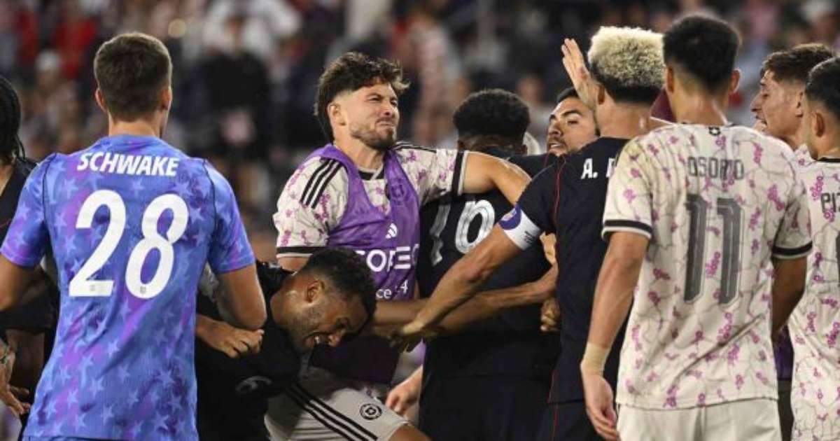 Confusão marca fim de jogo em amistoso entre EUA e Chile