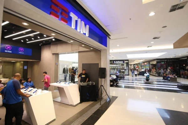 Estatal italiana assume o controle da operadora Tim