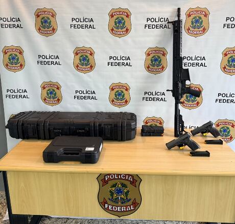 PF apreende fuzil e duas pistolas em lojas de armas durante nova fase de operação no RJ
