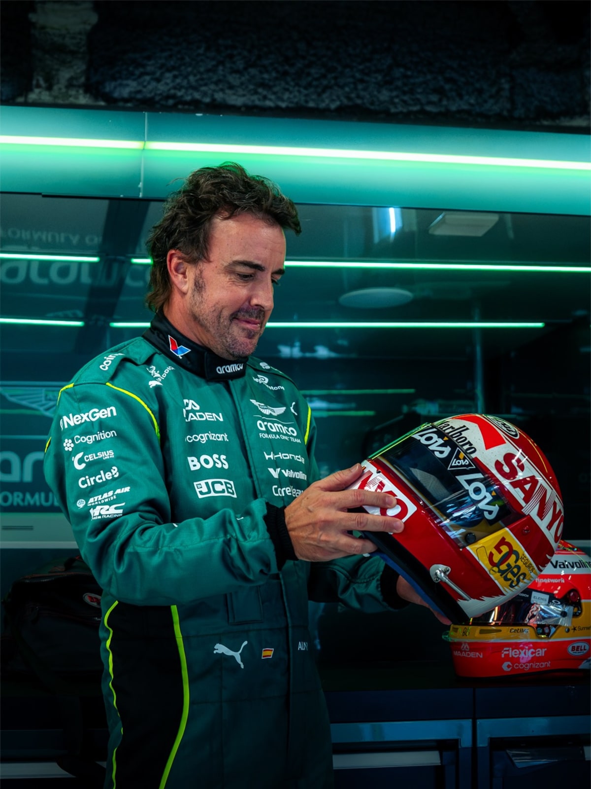 Fernando Alonso adia aposentadoria da Fórmula 1 e permanece na Aston Martin: ‘Ainda me sinto rápido’
