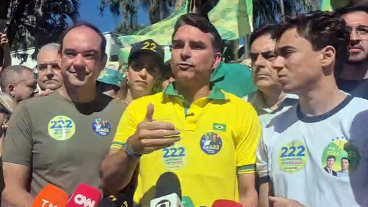 Cobrado por ala bolsonarista, Nikolas tenta fortalecer Flávio em Minas