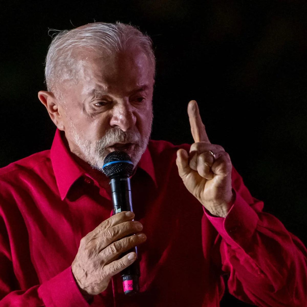 Meta restringe anúncios de Lula a 10 dias do 1º turno; campanha recorre