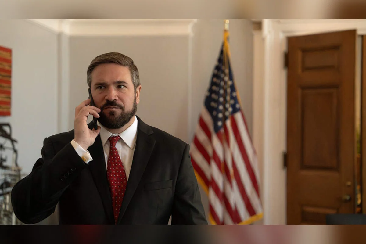 Vice-diretor do FBI renuncia em meio à reestruturação da agência