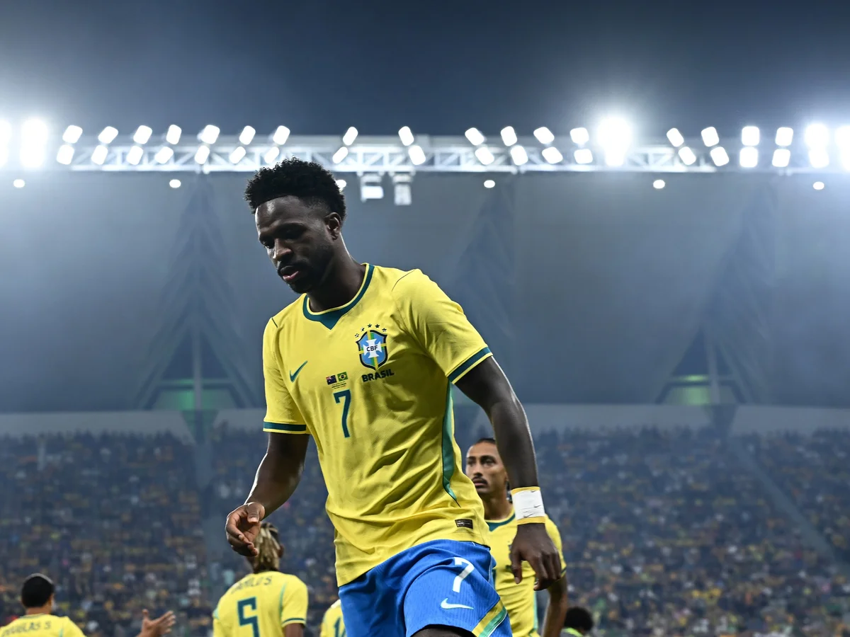 Ancelotti comenta fase de Vini Jr. e reforça papel fundamental na Seleção