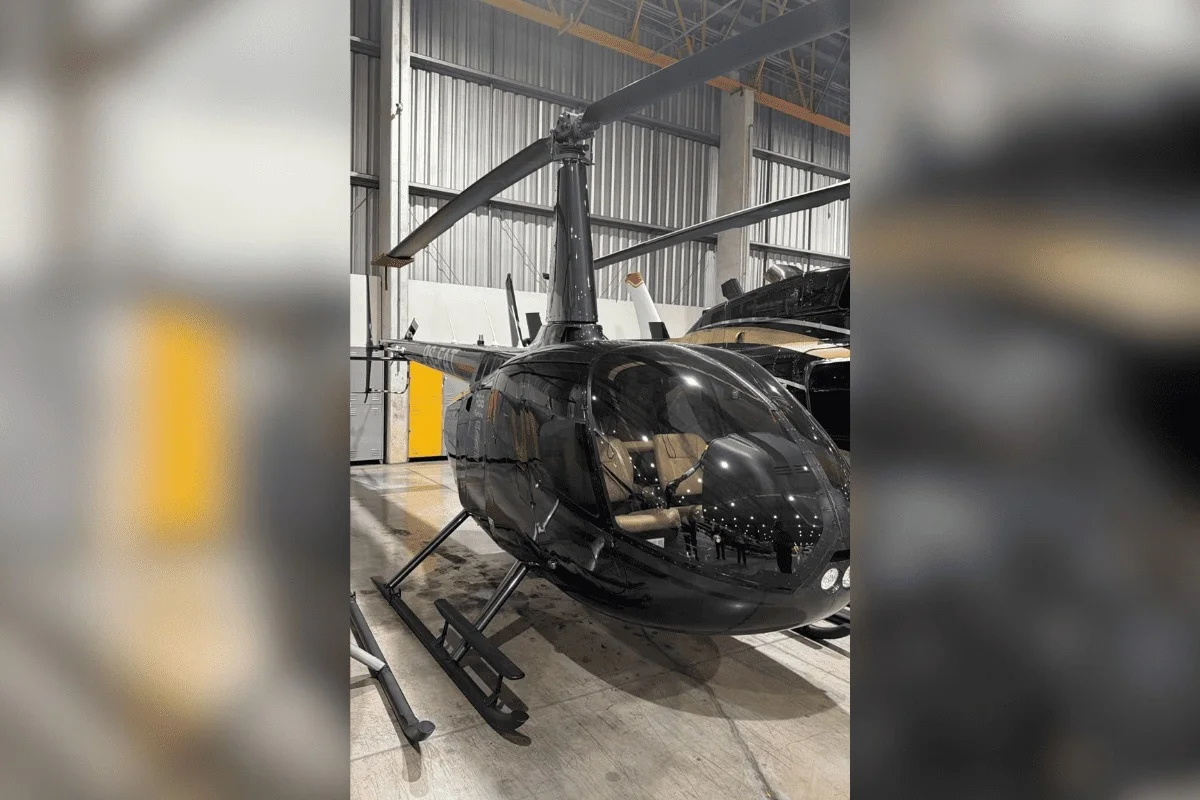 Helicóptero apreendido na Operação Sanakay, que mira esquema de pirâmide - Metrópoles