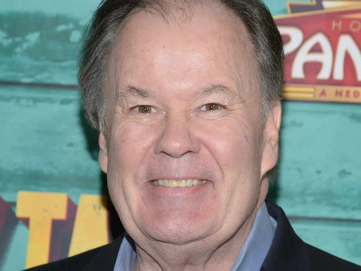 Morre Dennis Haskins, ator de Uma Galera do Barulho, aos 75 anos