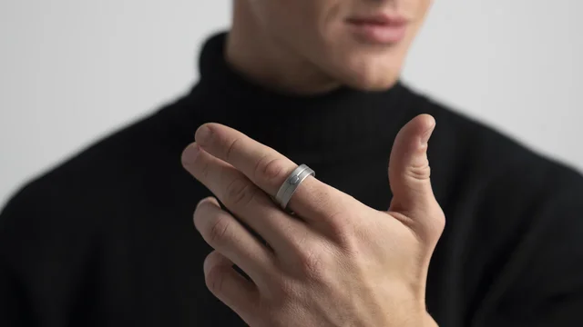 Anel com IA grava até 8 horas de reuniões, mas levanta alerta de privacidade