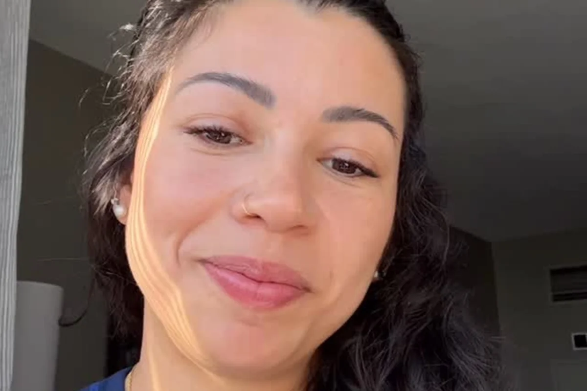 Carolana, jogadora vôlei brasileira, revela diagnóstico de câncer