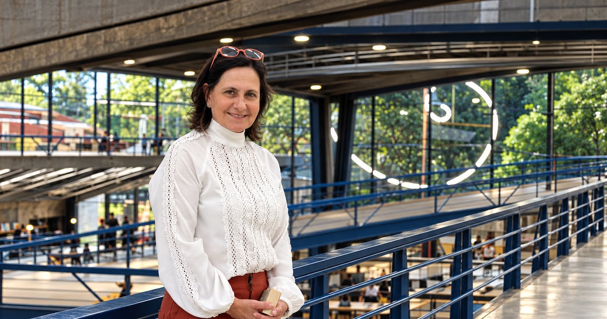 Vera Mirandez celebra os 30 anos de Dona Deôla no endereço da padaria da avó