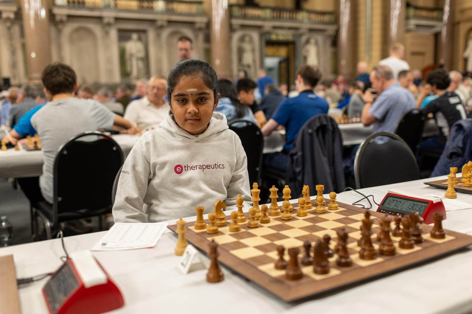 Bodhana se tornou a mulher mais jovem a derrotar um grão-mestre em 2025 Reprodução/Yuri Krylov/X/ecfchess