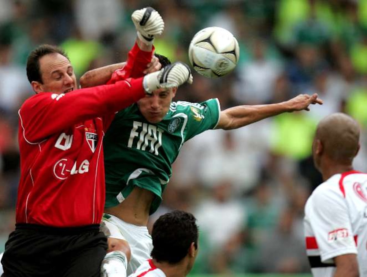Da indústria às bets: como a economia mudou os patrocinadores do futebol brasileiro