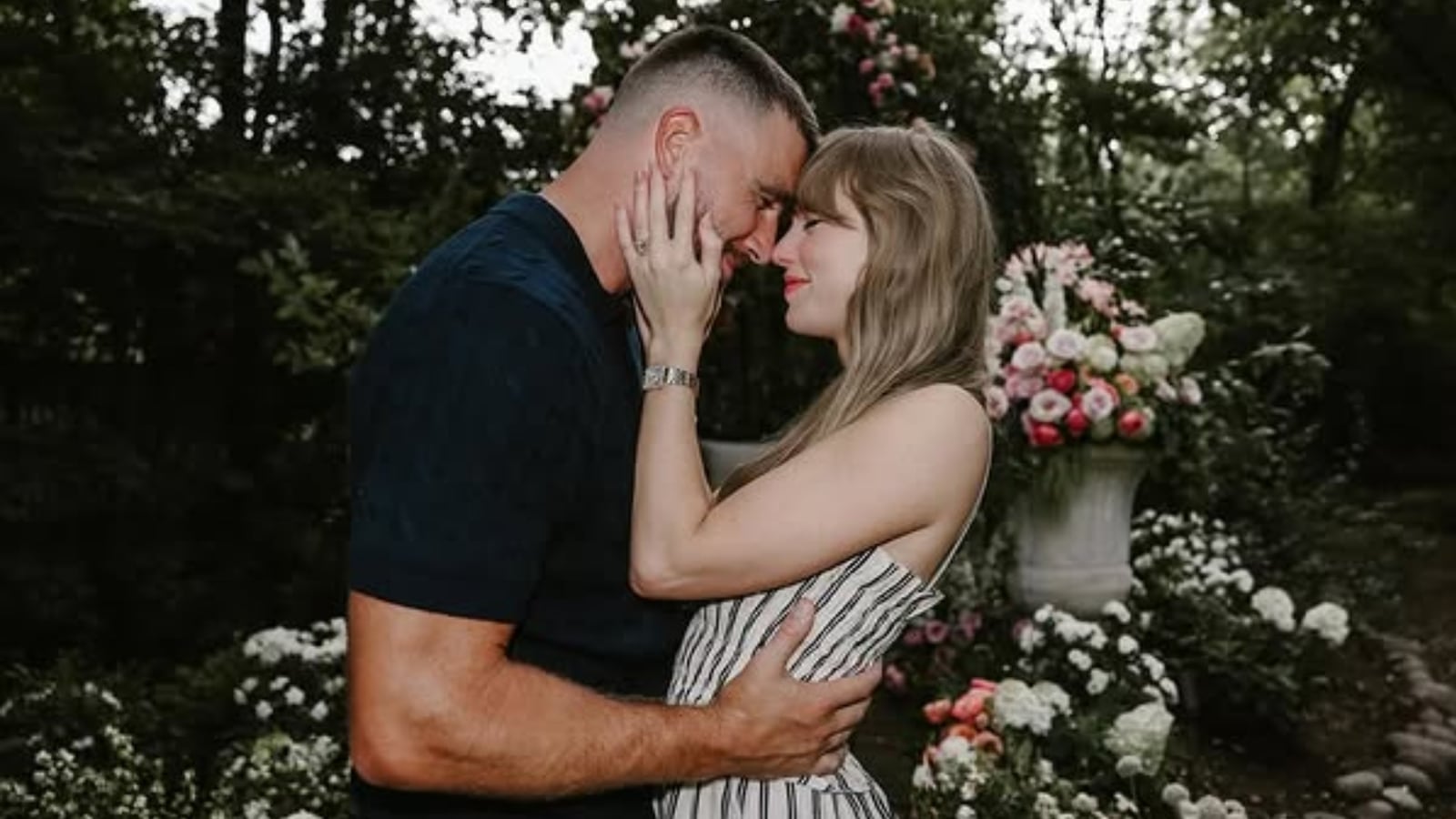 Versos da música 'Cleveland', sobre Travis Kelce, se espalharam nas redes sociais Reprodução/Instagram/@taylorswift