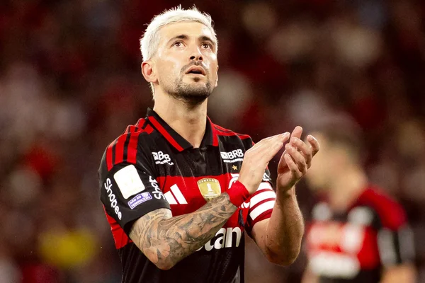 Flamengo: Arrascaeta deve ficar fora da semifinal da Libertadores - destaque galeria