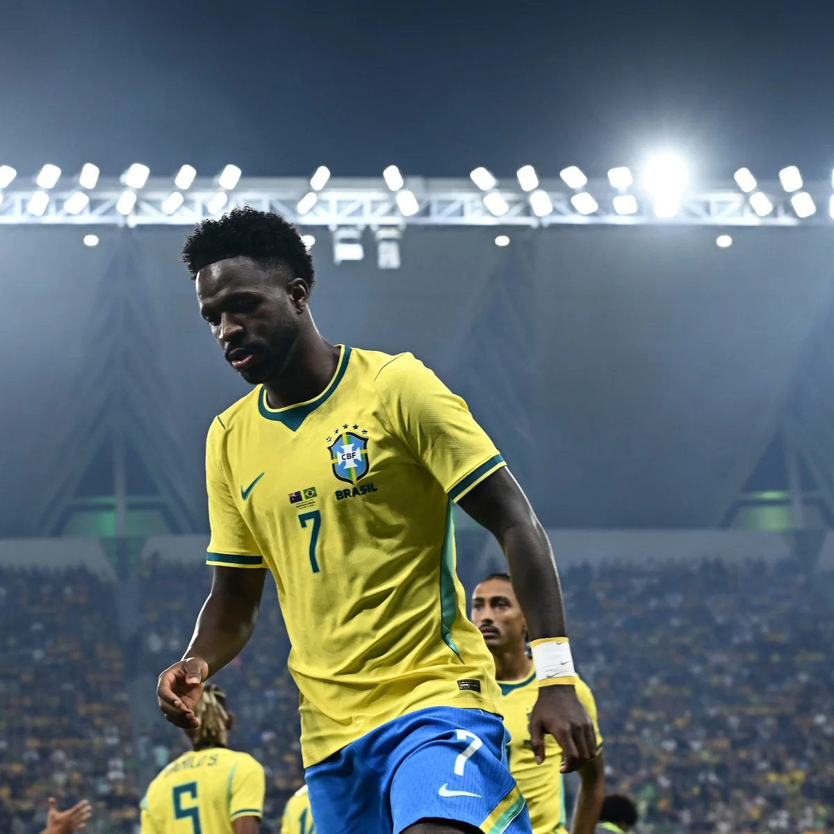 Ancelotti comenta fase de Vini Jr. e reforça papel fundamental na Seleção