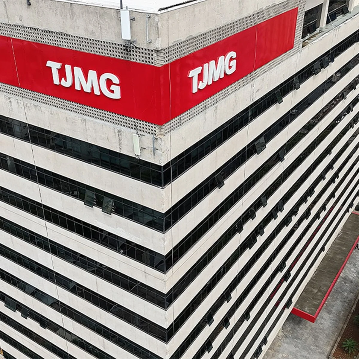 Advogado com OAB cancelada é preso após usar registro falso em MG