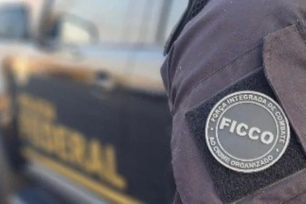 Grupo é alvo da PF por ameaçar policiais e planejar ataques violentos