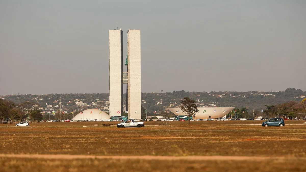 DF entra em alerta vermelho para umidade abaixo de 12% nesta terça-feira