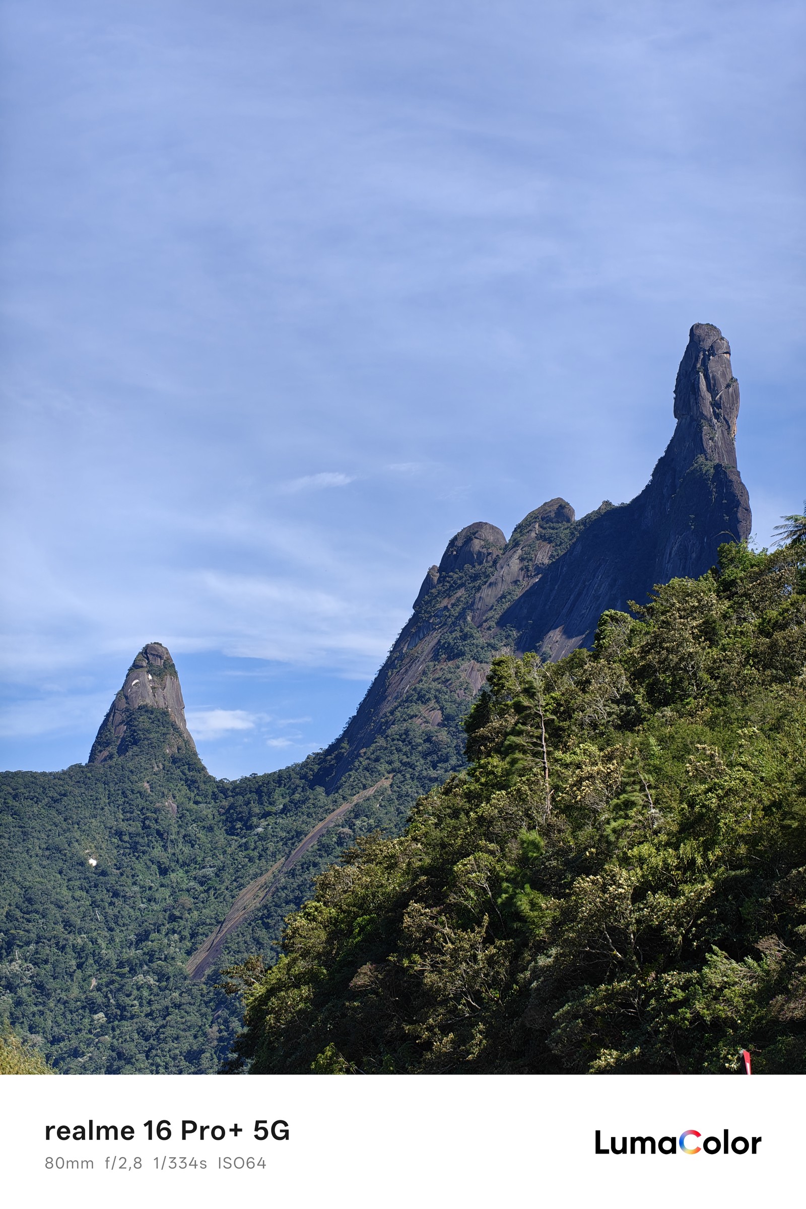 Cadeia de montanhas em Teresópolis; foto tirada com zoom de 3,5x do realme 16 Pro+ — Foto: Ana Letícia Loubak/TechTudo