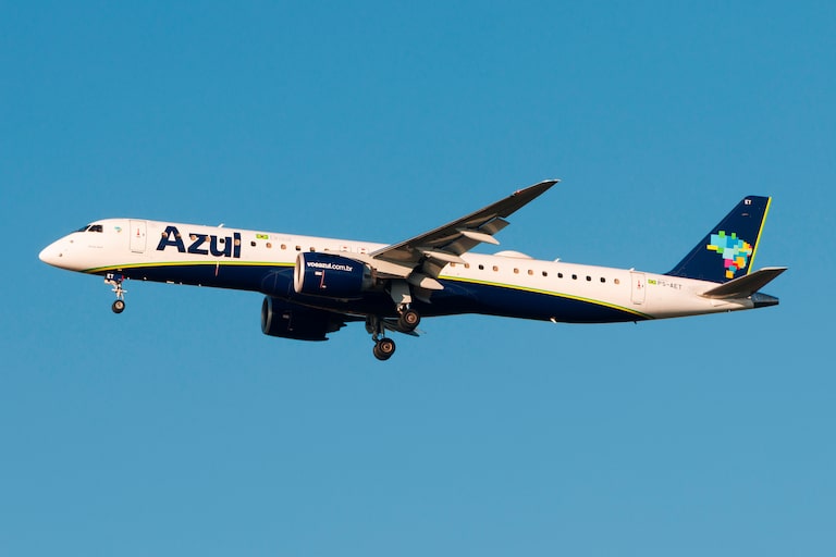 Instabilidade em GPS afeta voos da Azul com aeronaves da Embraer