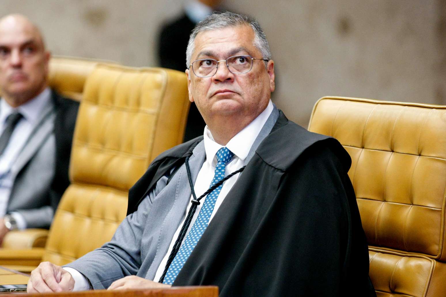 Ministro Fl&aacute;vio Dino durante sess&atilde;o no STF