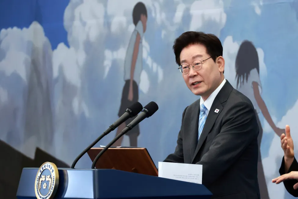 Coreia do Norte: Irmã de Kim fala em farsa de conspiração após explosão de mina