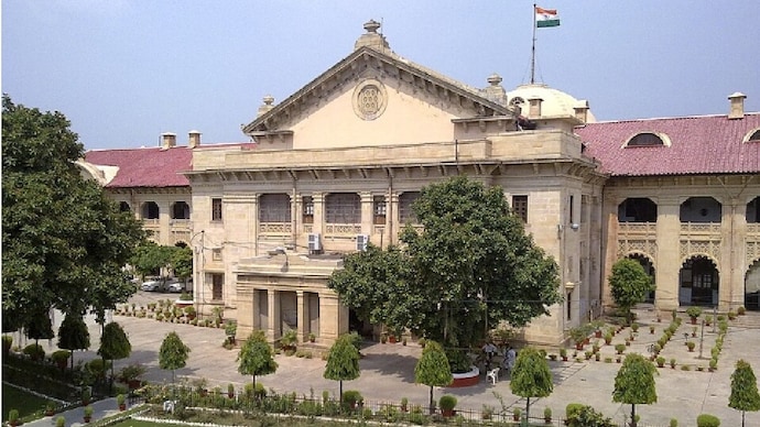इलाहाबाद हाईकोर्ट ने RPF के SI करण सिंह यादव और कांस्टेबल अमित कुमार यादव की अग्रिम जमानत याचिकाएं खारिज कर दीं (Photo: ITG)