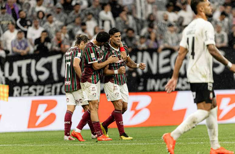 Corinthians de Diniz está perto de repetir série que vitimou Dorival