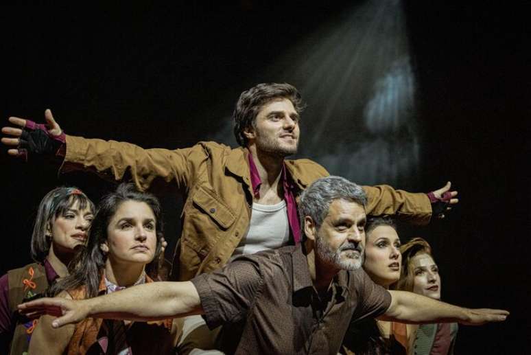 Emocionante e nostálgico, musical de 'Feliz Ano Velho' merece ter vida longa no teatro