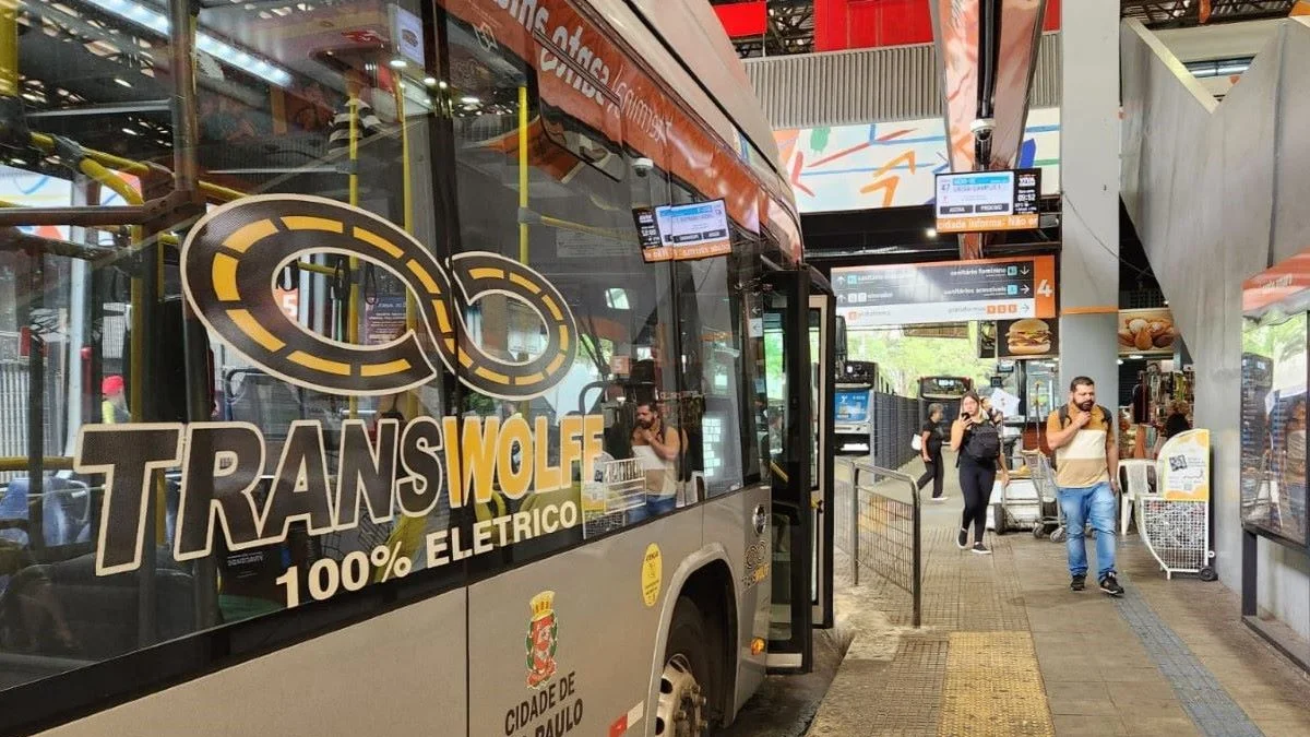 Quais são as 12 empresas de ônibus da capital suspeitas de elo com PCC