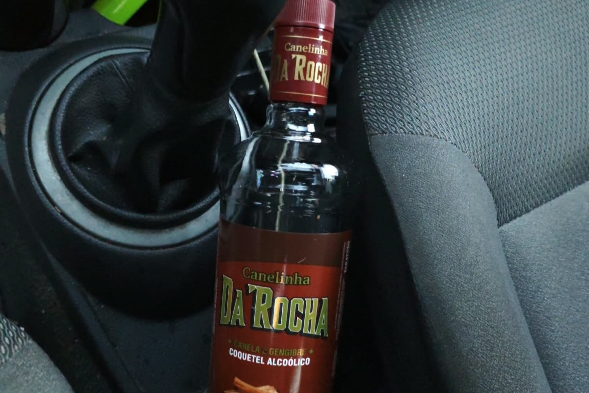 Imagem mostra bebida alcoólica - Metrópoles