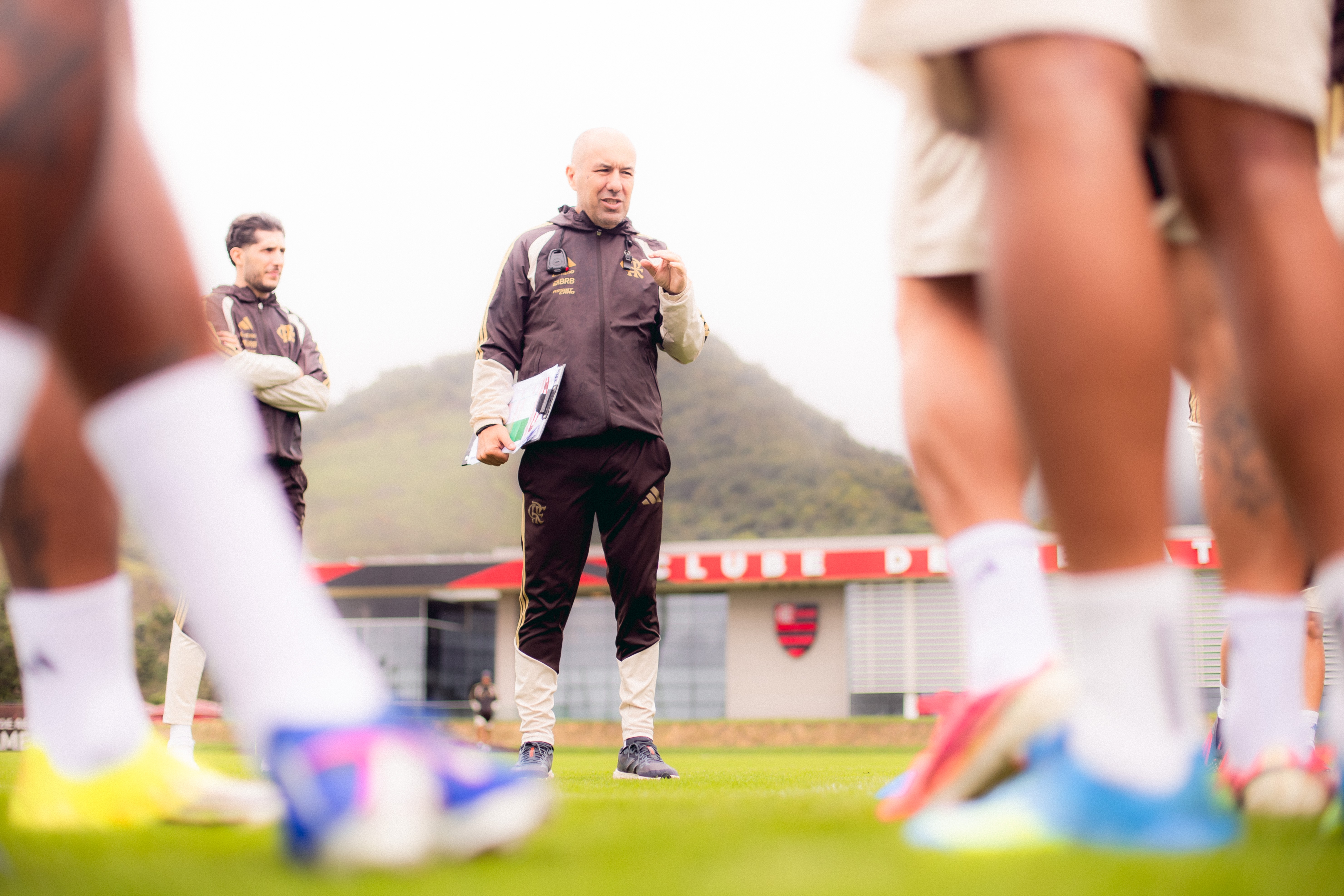 Entenda cirurgia de Arrascaeta e situação dos lesionados do Flamengo para reta final da temporada