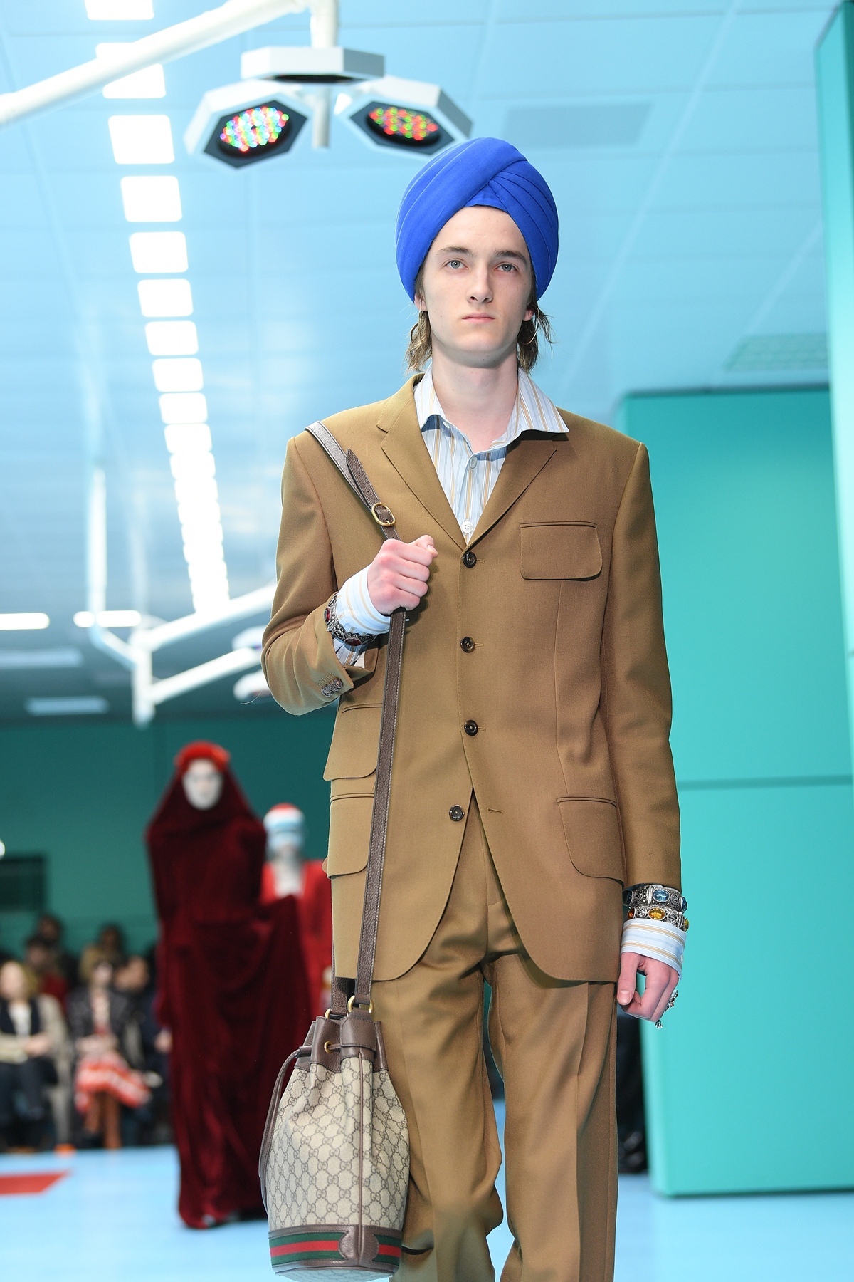 Nova Baguette da Fendi reacende debate sobre apropriação cultural na moda