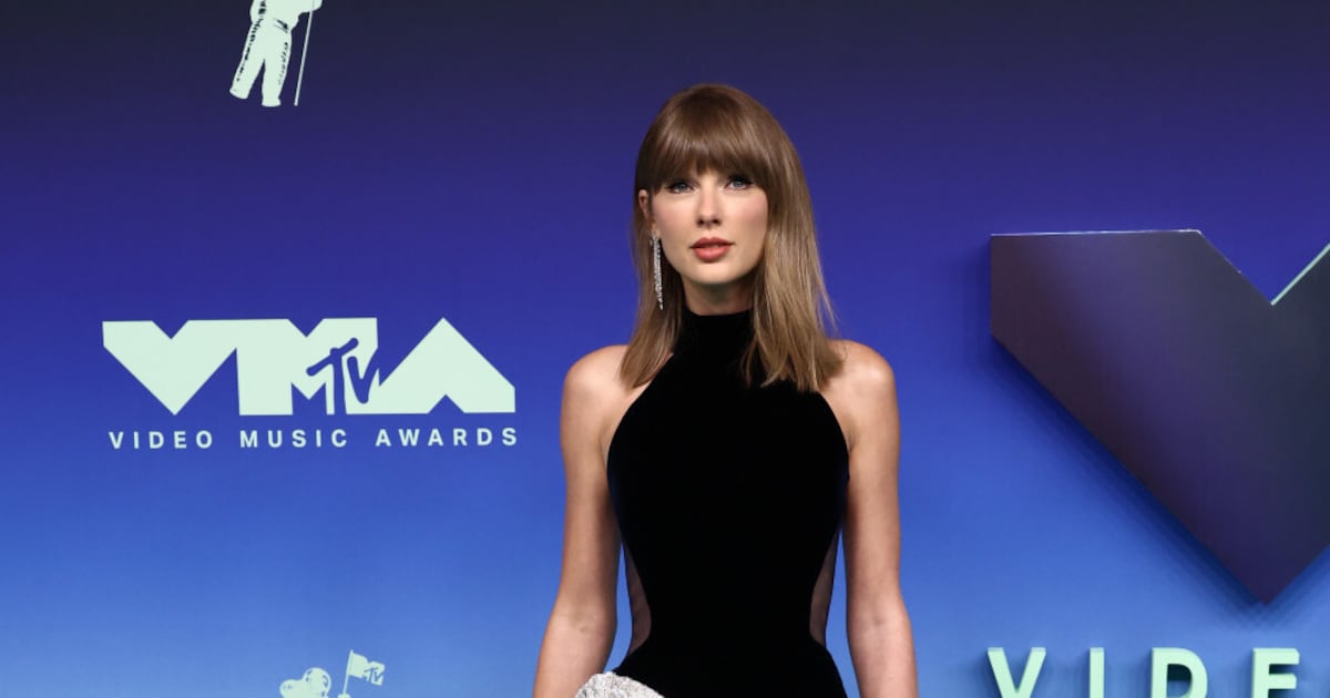 Taylor Swift fala sobre impacto do estrelato ao entrar para o Hall da Fama de Nashville
