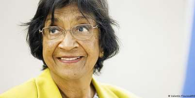 Pillay, de ascendência tâmil indiana, cresceu na cidade costeira de Durban. Foto de 2022. Foto: DW / Deutsche Welle
