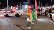 V&iacute;deo mostra viatura atingindo motociclista durante comemora&ccedil;&atilde;o da vit&oacute;ria de Lula em Florian&oacute;polis