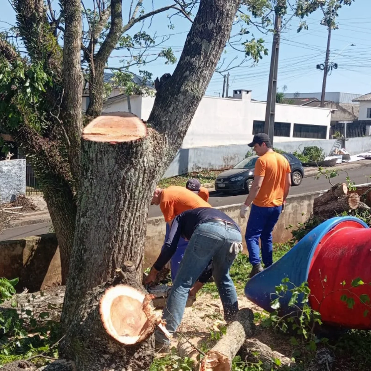 Paraná: presos trabalham em reconstrução de escolas destruídas por temporal