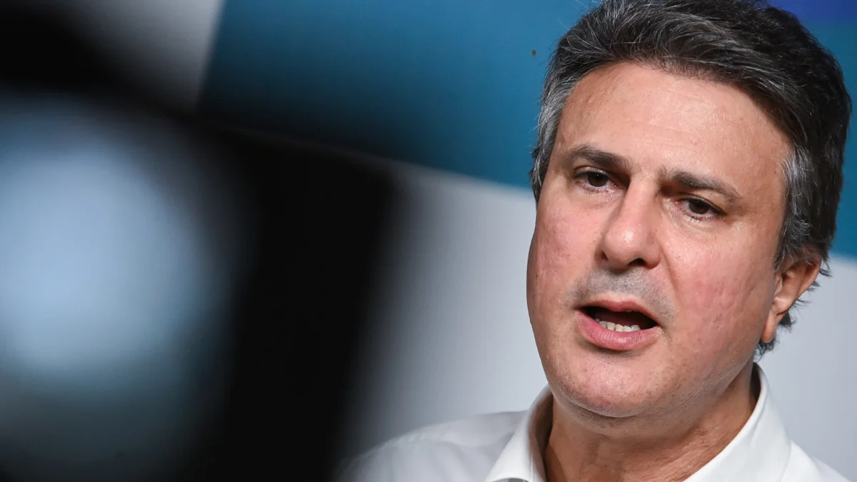 Líder do PT contraria governo e protocola emenda para reduzir maioridade
