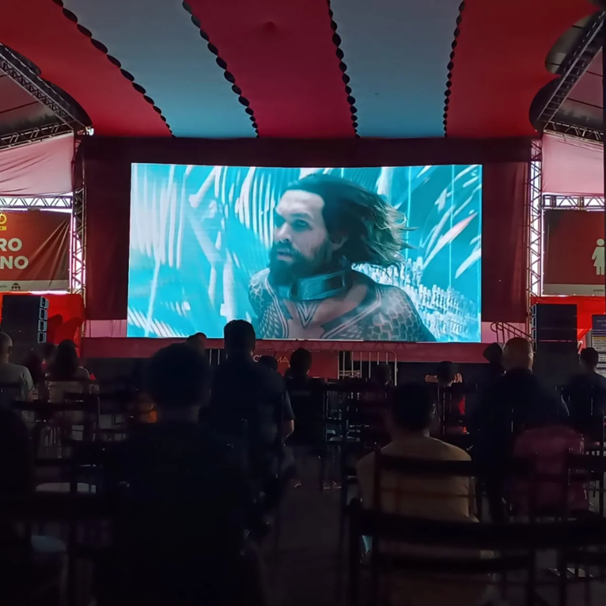 Cinemáximo Itinerante exibe sucessos de Hollywood na Estrutural