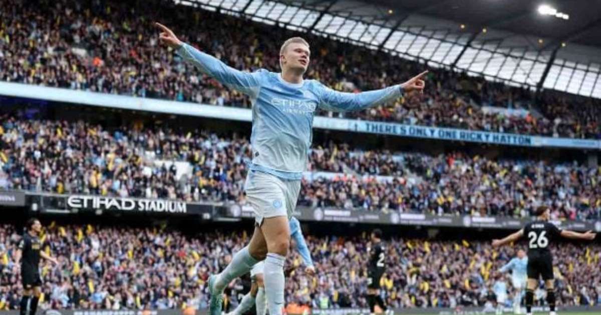 Haaland faz dois, Manchester City vence e segue 100% na Premier League