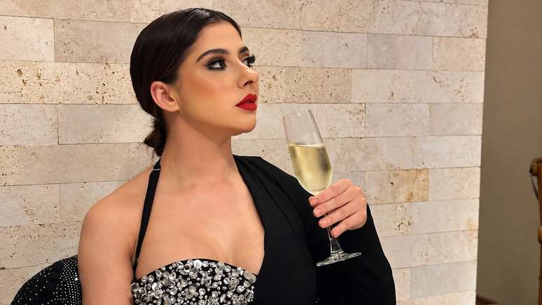 Influenciadora é suspeita de assumir tráfico ligado à máfia italiana após prisão do marido