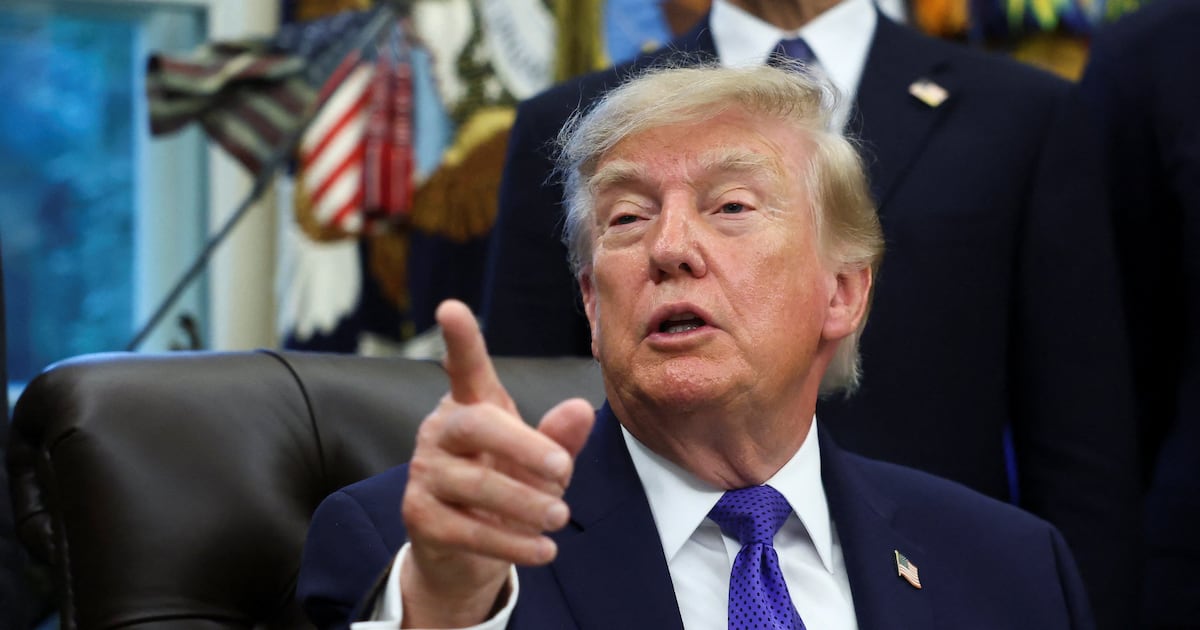 Trump diz que rejeitou plano de cessar-fogo do Irã e que pode intensificar bombardeios