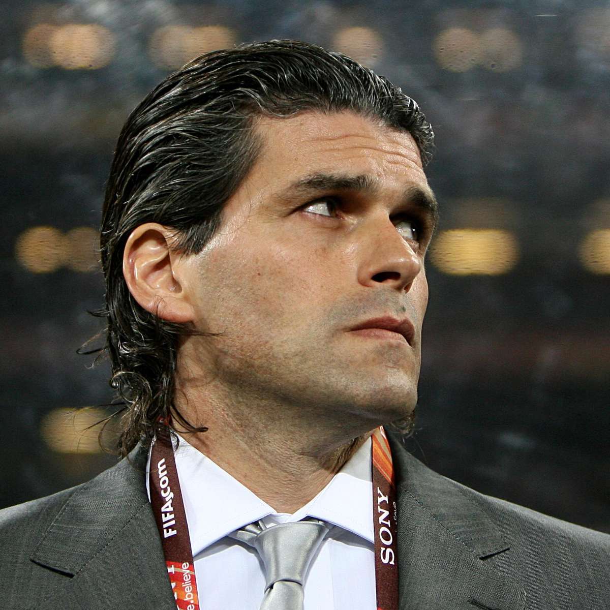 Ex-jogador do Fla e Palmeiras é acusado de vender diplomas falsos de técnico a astros brasileiros, diz site