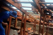 Paraná: presos trabalham em reconstrução de escolas destruídas por temporal
