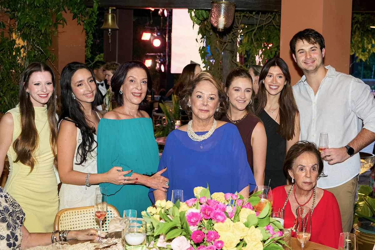Mãe e filha, Sonia e Andrea Ghisi festejam aniversário em dose dupla