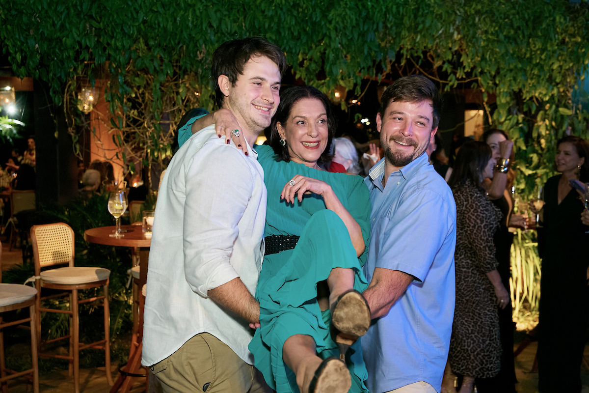 Mãe e filha, Sonia e Andrea Ghisi festejam aniversário em dose dupla