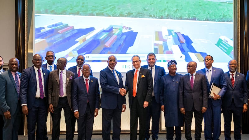 A DP World assina acordo para grandes projetos portuários na Nigéria no âmbito de um investimento de US$ 3 bilhões na África