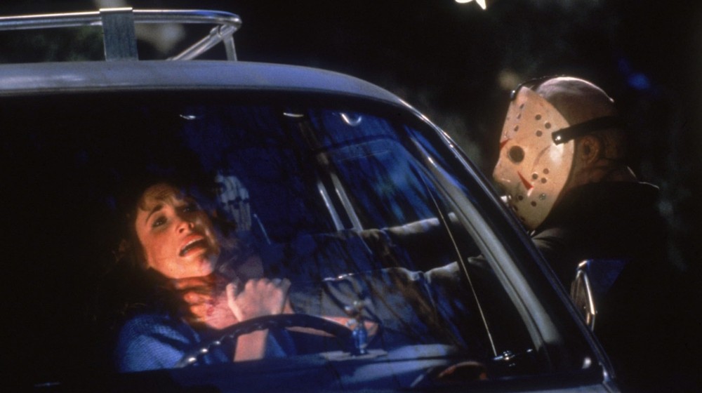 Crystal Lake se torna palco de novos terrores de Jason no terceiro filme — Foto: Reprodução/IMDb