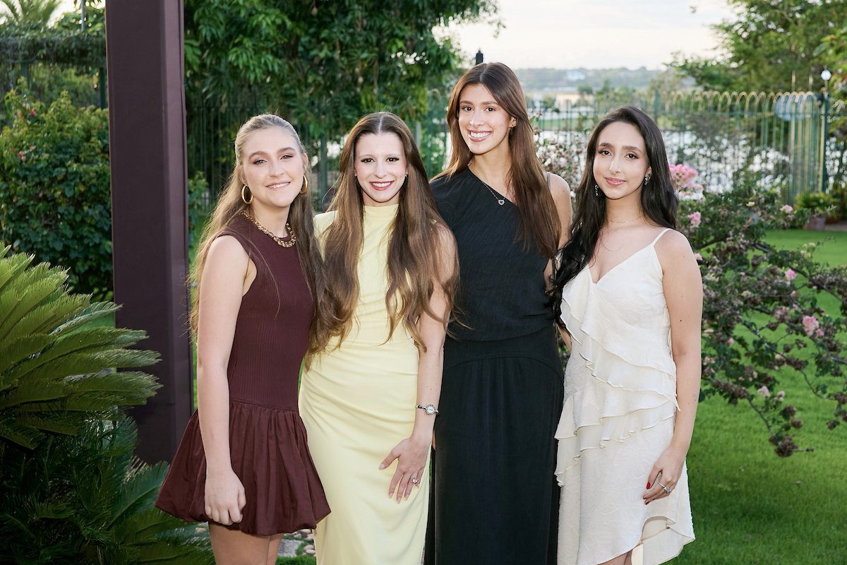 Mãe e filha, Sonia e Andrea Ghisi festejam aniversário em dose dupla