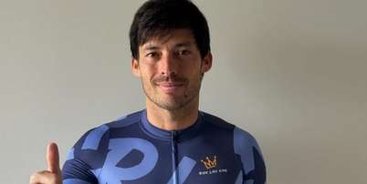 David Silva acertou com o Supreme ShaTing, de Hong Kong &ndash; Foto: Reprodu&ccedil;&atilde;o/Instagram / Jogada10