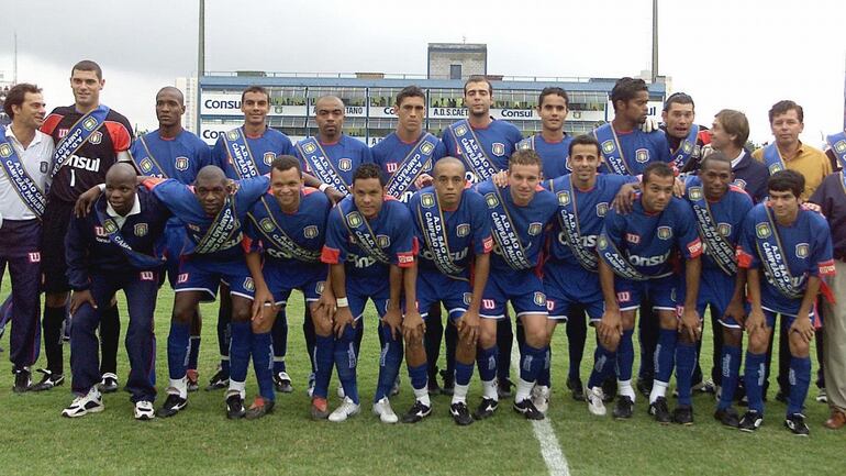‘O São Caetano sabia. O Serginho jogava com problema cardíaco.’ ‘Medo? Tive quando a torcida do Corinthians invadiu o Pacaembu para nos pegar.’ Silvio Luiz